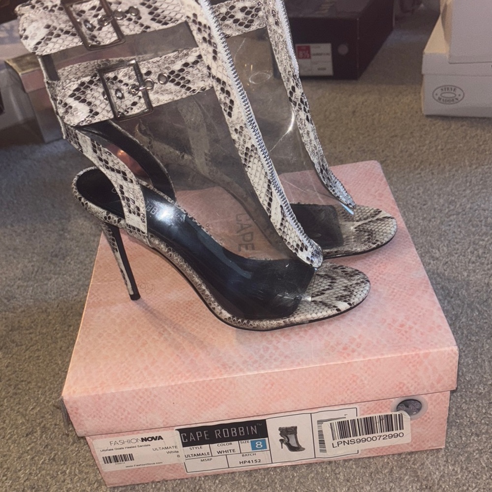 Cape Robbin Black and Gray High Heels
